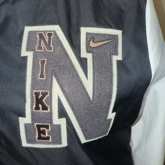 Nike Women's Varsity Jacket. Excellent Condition. Medium - Picture 2 of 11